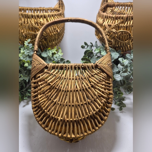 Gold Painted Wicker Wall Hanging Baskets - Picture 2 of 6